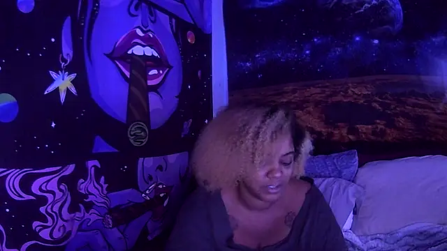 Snapshot of AutumnHart chatting on December 11, 2:22 pm AutumnHart online show from December 11, 2:22 pm