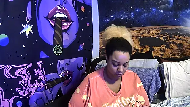 Snapshot of AutumnHart chatting on December 13, 11:17 pm AutumnHart online show from December 13, 11:17 pm