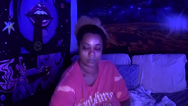 Snapshot of AutumnHart chatting on December 14, 2:23 am AutumnHart online show from December 14, 2:23 am