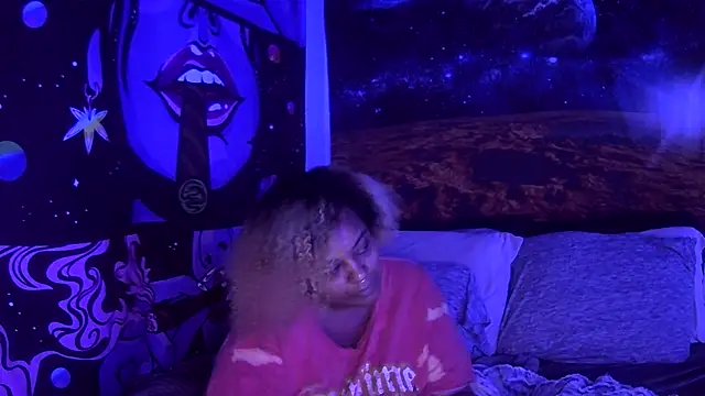 Snapshot of AutumnHart chatting on December 15, 8:36 pm AutumnHart online show from December 15, 8:36 pm