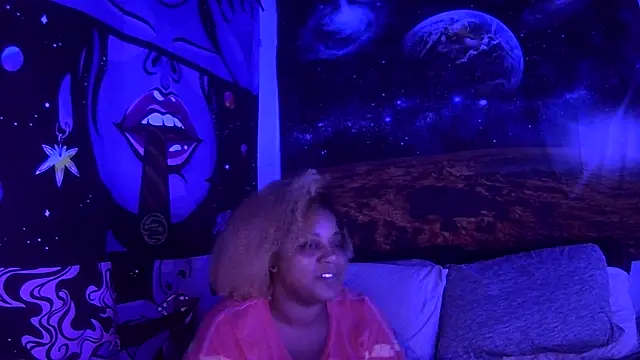 Snapshot of AutumnHart chatting on December 16, 3:08 am AutumnHart online show from December 16, 3:08 am