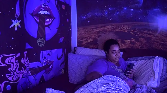 Snapshot of AutumnHart chatting on December 18, 8:36 pm AutumnHart online show from December 18, 8:36 pm