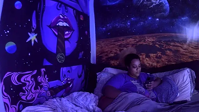 Snapshot of AutumnHart chatting on December 19, 5:40 pm AutumnHart online show from December 19, 5:40 pm