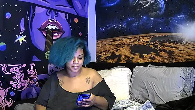 Snapshot of AutumnHart chatting on December 23, 12:14 am AutumnHart online show from December 23, 12:14 am