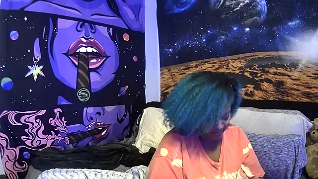 Snapshot of AutumnHart chatting on December 24, 11:33 pm AutumnHart online show from December 24, 11:33 pm