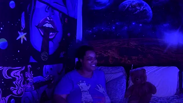 Snapshot of AutumnHart chatting on January 8, 2:25 am AutumnHart online show from January 8, 2:25 am