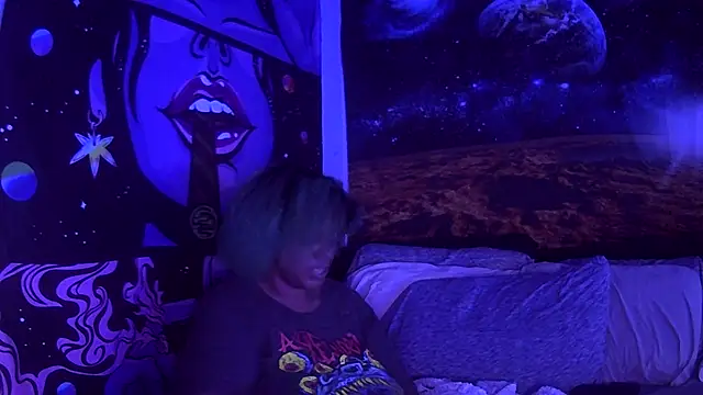 Snapshot of AutumnHart chatting on February 2, 5:48 pm AutumnHart online show from February 2, 5:48 pm