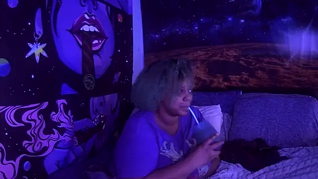 Snapshot of AutumnHart chatting on February 11, 2:57 pm AutumnHart online show from February 11, 2:57 pm