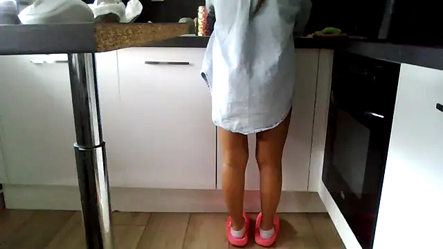 petite-Alondra online show from February 4, 1:39 pm