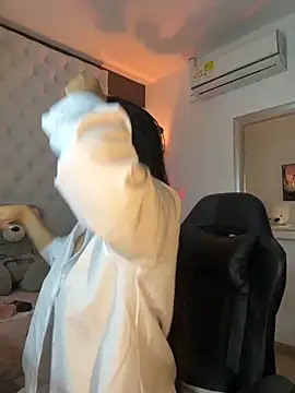 Snapshot of ZarahEvans chatting on November 8, 7:12 pm ZarahEvans online show from November 8, 7:12 pm