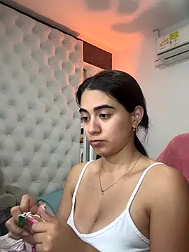 Snapshot of ZarahEvans chatting on November 18, 11:15 pm ZarahEvans online show from November 18, 11:15 pm