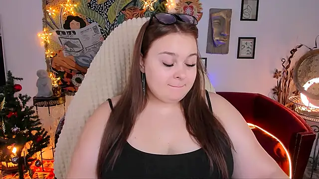 Snapshot of KimberlyMaran chatting on December 21, 1:21 pm KimberlyMaran online show from December 21, 1:21 pm