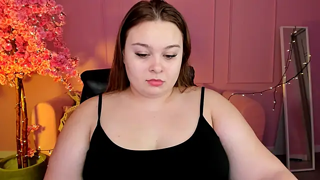 Snapshot of KimberlyMaran chatting on December 28, 9:09 am KimberlyMaran online show from December 28, 9:09 am