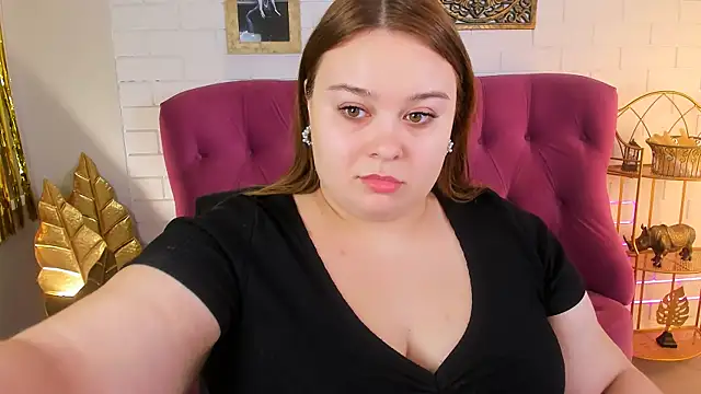 Snapshot of KimberlyMaran chatting on January 12, 9:08 am KimberlyMaran online show from January 12, 9:08 am