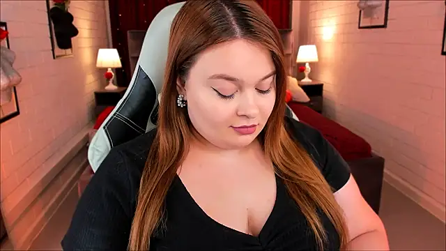 Snapshot of KimberlyMaran chatting on February 23, 3:18 pm KimberlyMaran online show from February 23, 3:18 pm