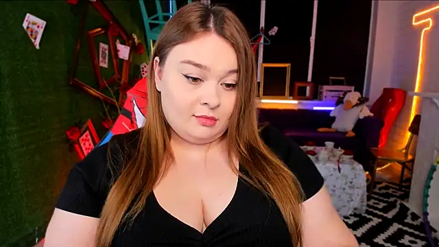 Snapshot of KimberlyMaran chatting on February 25, 12:13 pm KimberlyMaran online show from February 25, 12:13 pm