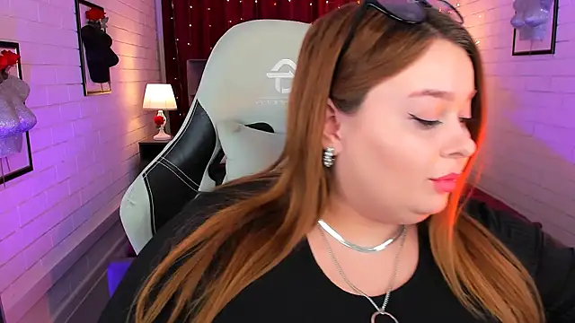 Snapshot of KimberlyMaran chatting on March 12, 3:29 pm KimberlyMaran online show from March 12, 3:29 pm