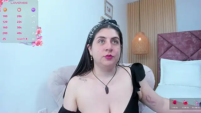 Snapshot of Gabriela_1x chatting on February 24, 12:47 pm Gabriela 1x online show from February 24, 12:47 pm