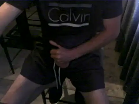 Snapshot of hornyman18cm39 chatting on May 31, 6:42 am hornyman18cm39 online show from May 31, 6:42 am