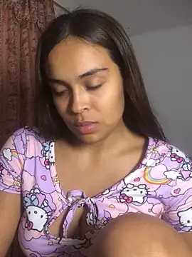 Snapshot of JuanaSimons chatting on November 9, 2:43 am JuanaSimons online show from November 9, 2:43 am