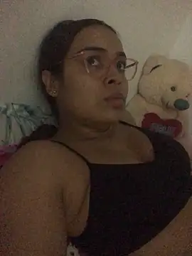 JuanaSimons online show from March 29, 1:49 am