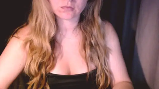 Snapshot of fiona_cute_2 chatting on July 12, 7:27 pm fiona cute 2 online show from July 12, 7:27 pm