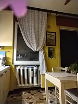 Snapshot of S2253 chatting on July 25, 3:15 am S2253 online show from July 25, 3:15 am
