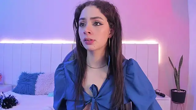 CAMILLEN PETTID online show from September 30, 9:31 pm