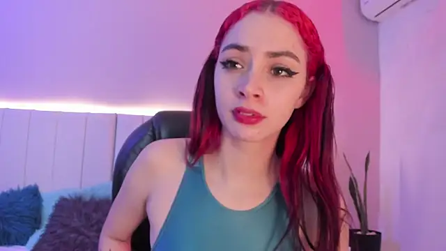 Snapshot of CAMILLEN_PETTID chatting on November 6, 11:37 pm CAMILLEN PETTID online show from November 6, 11:37 pm