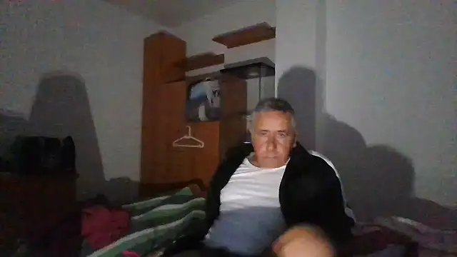 Snapshot of parejamlga58 chatting on December 14, 9:41 pm parejamlga58 online show from December 14, 9:41 pm