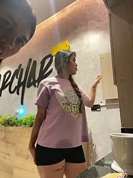 Emilia Bakerr online show from February 28, 6:31 pm