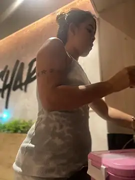 Emilia Bakerr online show from March 10, 6:34 pm