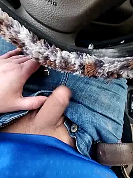 Dut421xh online show from February 14, 12:35 pm