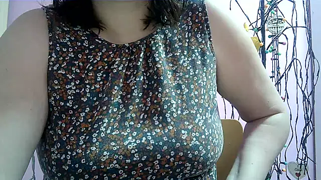 Snapshot of Lucinka1 chatting on February 1, 5:58 pm Lucinka1 online show from February 1, 5:58 pm