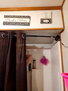 sweetkitty111 online show from October 28, 4:05 am