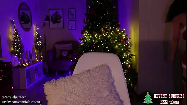 JulietteDee online show from December 25, 2:14 am