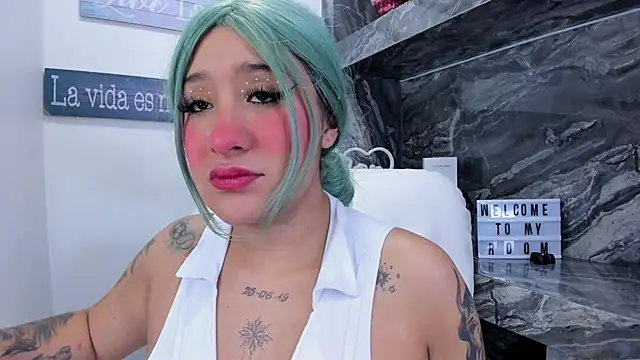 Snapshot of miss_danika chatting on November 27, 11:01 am miss danika online show from November 27, 11:01 am