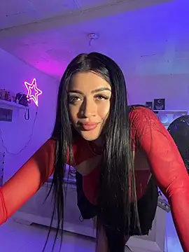 lucianaroy online show from May 28, 3:37 am