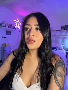 lucianaroy online show from May 30, 8:06 pm