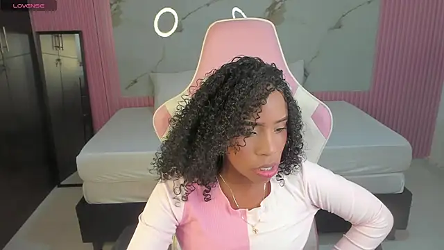 Snapshot of lia_16 chatting on February 4, 3:47 pm lia 16 online show from February 4, 3:47 pm