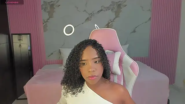 Snapshot of lia_16 chatting on February 5, 3:31 pm lia 16 online show from February 5, 3:31 pm