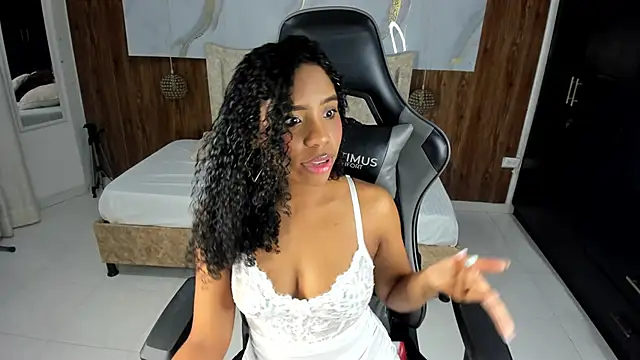 lia 16 online show from February 21, 11:11 am