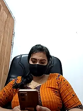 Snapshot of Ritusri_Dotta chatting on January 4, 10:24 pm Ritusri Dotta online show from January 4, 10:24 pm