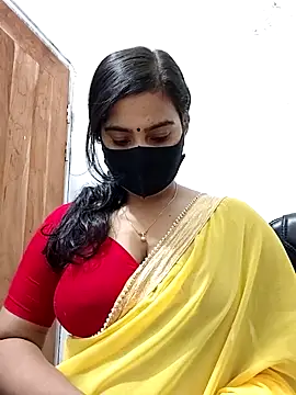 Snapshot of Ritusri_Dotta chatting on February 24, 11:09 pm Ritusri Dotta online show from February 24, 11:09 pm