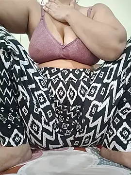 Snapshot of jenny4you chatting on July 19, 3:43 am jenny4you online show from July 19, 3:43 am