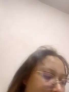 Snapshot of lucyy06 chatting on July 12, 5:42 am lucyy06 online show from July 12, 5:42 am