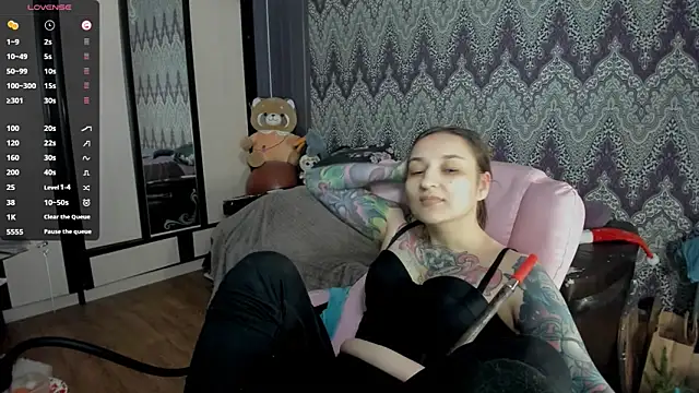 Snapshot of AlexRacc00n chatting on January 2, 1:38 am AlexRacc00n online show from January 2, 1:38 am