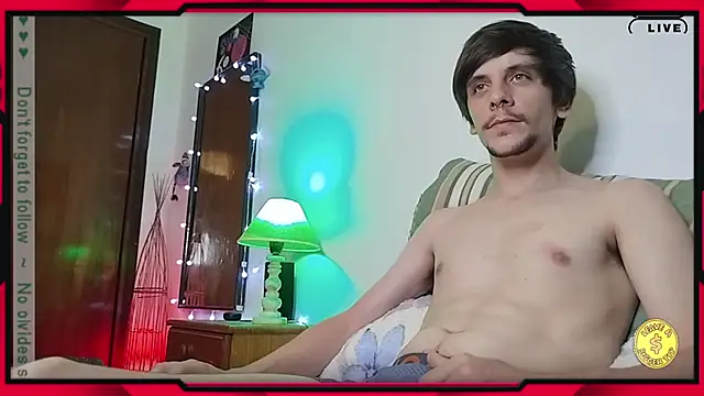 Snapshot of tobix_ chatting on December 23, 4:55 am tobix online show from December 23, 4:55 am