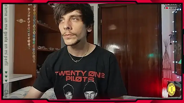 Snapshot of tobix_ chatting on December 28, 11:26 pm tobix online show from December 28, 11:26 pm