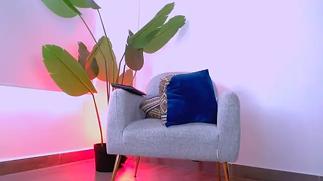 Sara ow online show from February 14, 8:05 pm